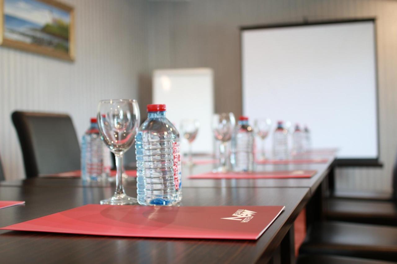 New Baku Hotel Bagian luar foto