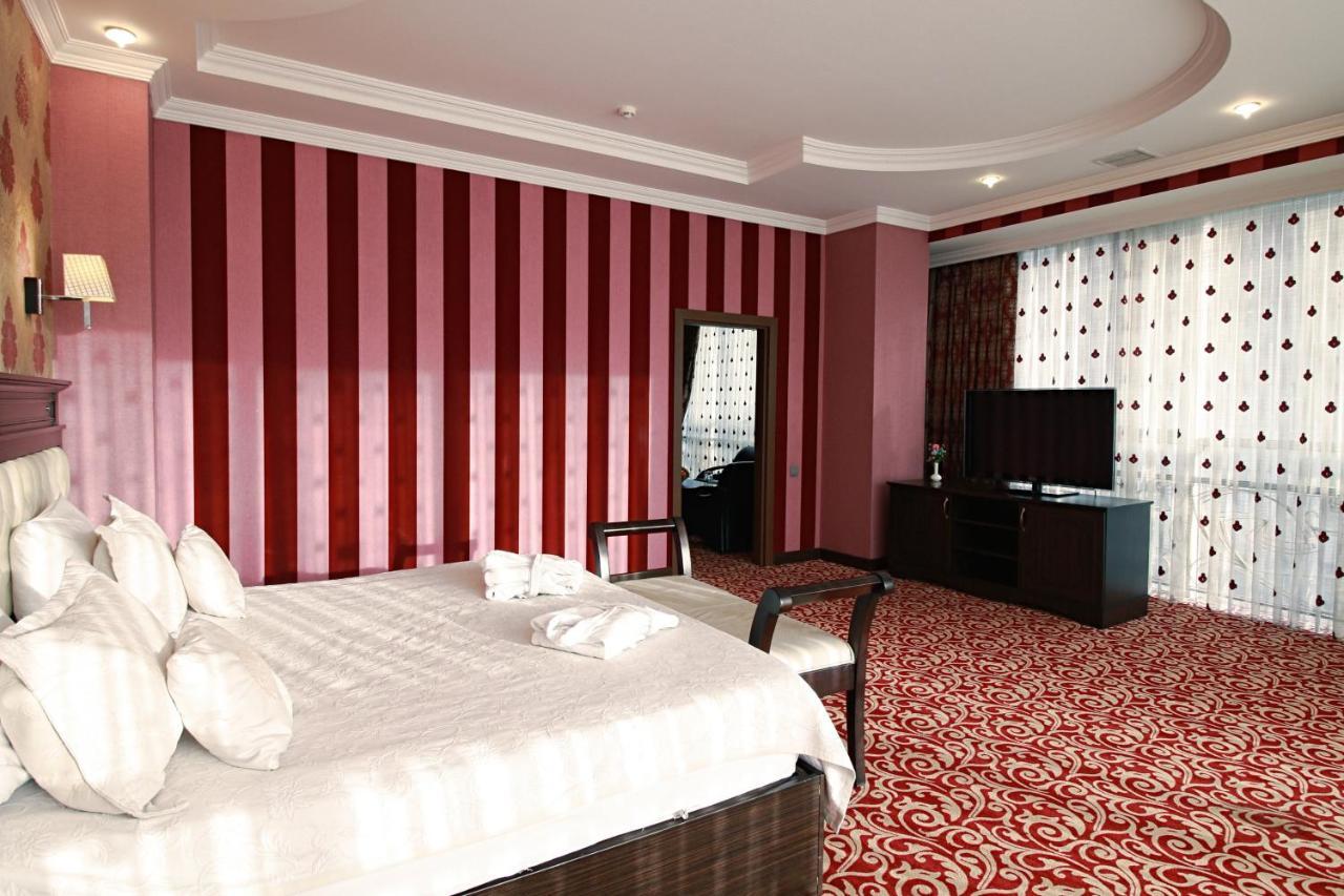 New Baku Hotel Bagian luar foto
