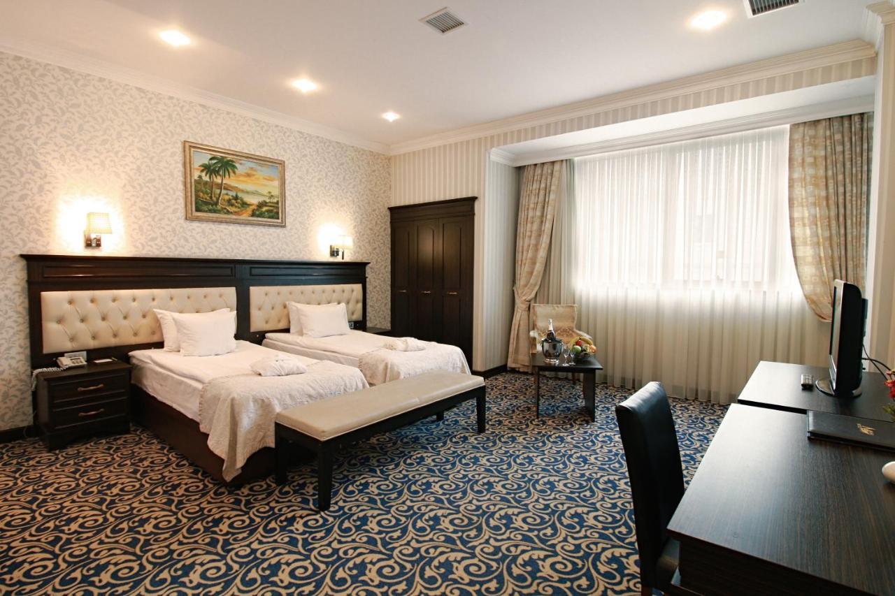New Baku Hotel Bagian luar foto