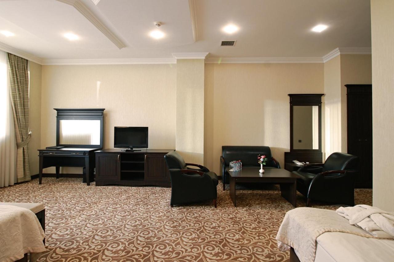 New Baku Hotel Bagian luar foto